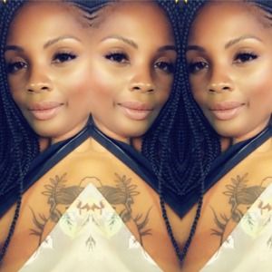 Meet your Posher, Adrienne